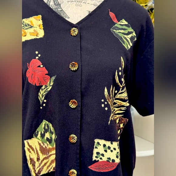 Teddi Black and Red Boxy Button Down Shirt Multicolor Trim Stylish Buttons - Picture 2 of 8